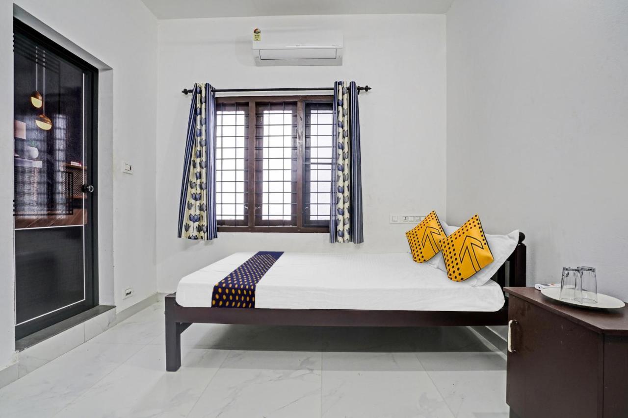 Spot On Blissful Villa Kochi Dış mekan fotoğraf